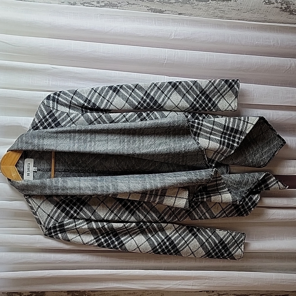 BB Dakota Plaid Black and White Cardigan Size M